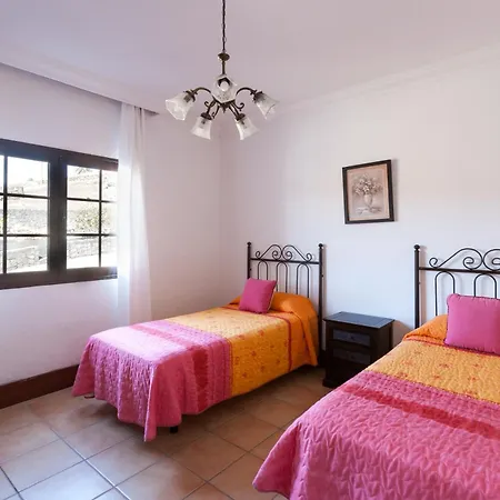 펜션 Bellavista, Piscina Privada Climatizada Y Sauna Los Valles