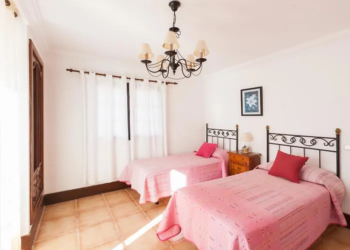 Bellavista, Piscina Privada Climatizada Y Sauna Hébergement de vacances Los Valles