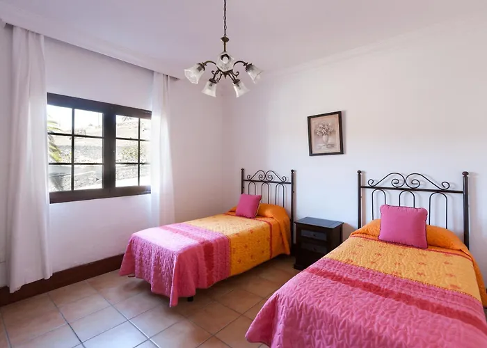 Hébergement de vacances Bellavista, Piscina Privada Climatizada Y Sauna *